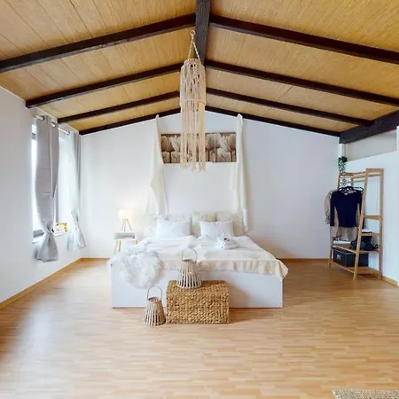 Ginius Homes- Bohome * Duren